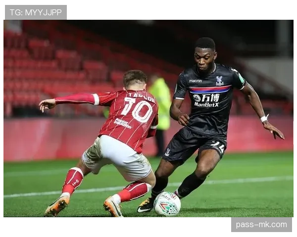 水晶宫强势逆转展现复苏势头,近期状态回暖引关注 水晶宫强势逆转展现复苏势头,近期状态回暖引关注